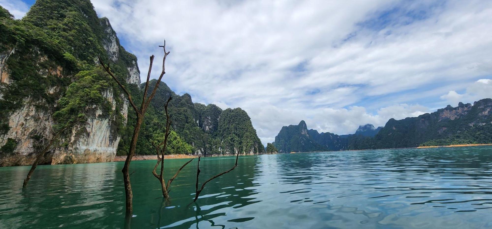 Bed and Breakfast Khaosok Happy House Khao Sok National Park Exterior foto