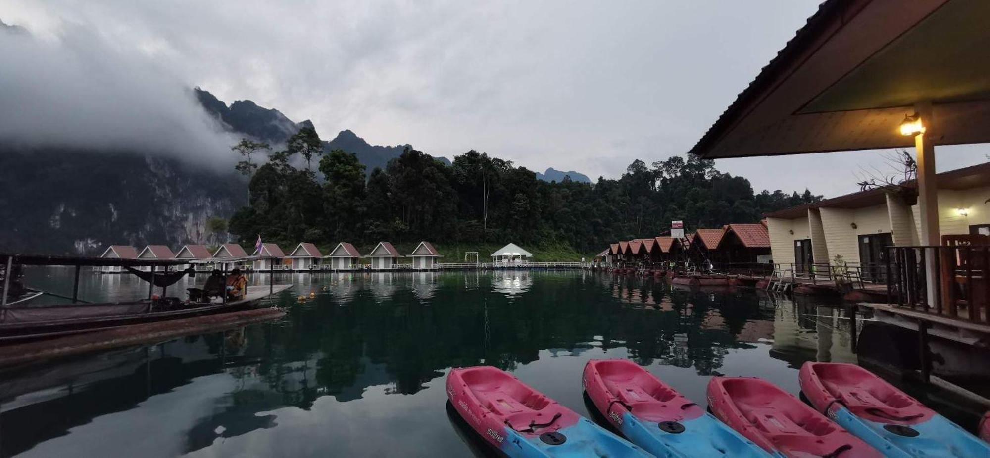 Bed and Breakfast Khaosok Happy House Khao Sok National Park Exterior foto