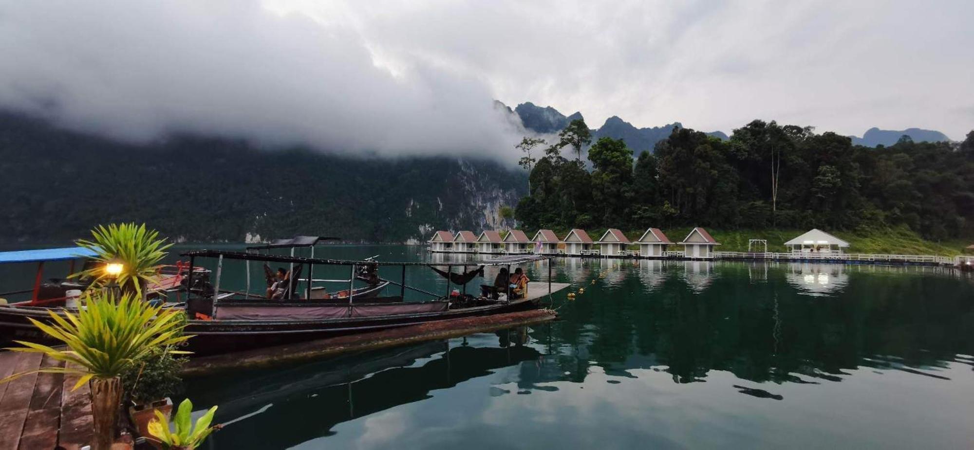 Bed and Breakfast Khaosok Happy House Khao Sok National Park Exterior foto